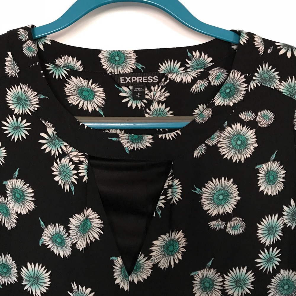 Express long sleeve floral dress